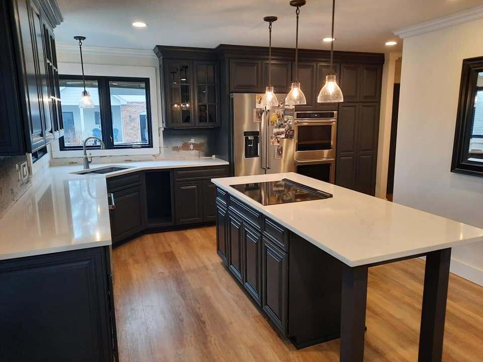 Cabinet Painting & Kitchen Cabinet Refinishing
